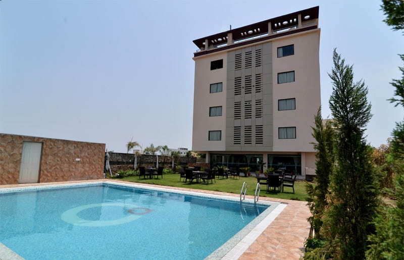 Country holidays Inn and suites in Udaipur